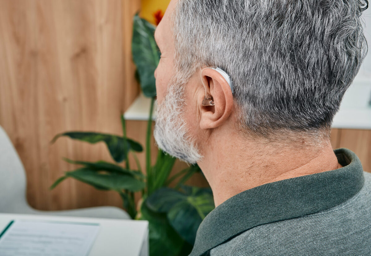 The Silent Connection Between Hearing Loss and Dementia in Seniors